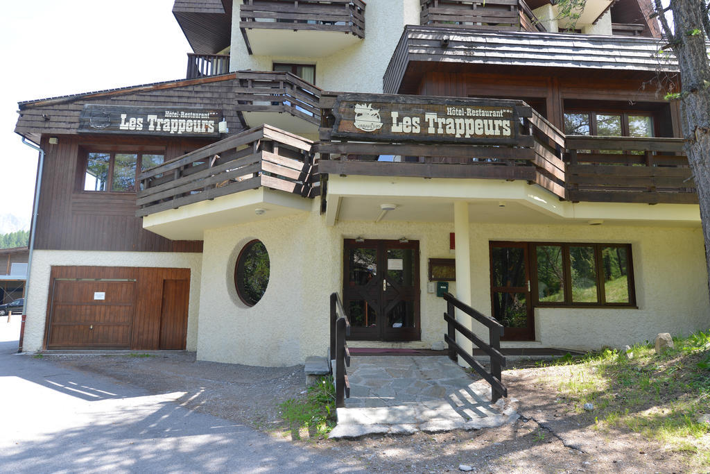 Hôtel Les Trappeurs Les Orres Exterior foto