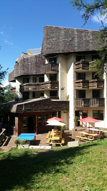 Hôtel Les Trappeurs Les Orres Exterior foto