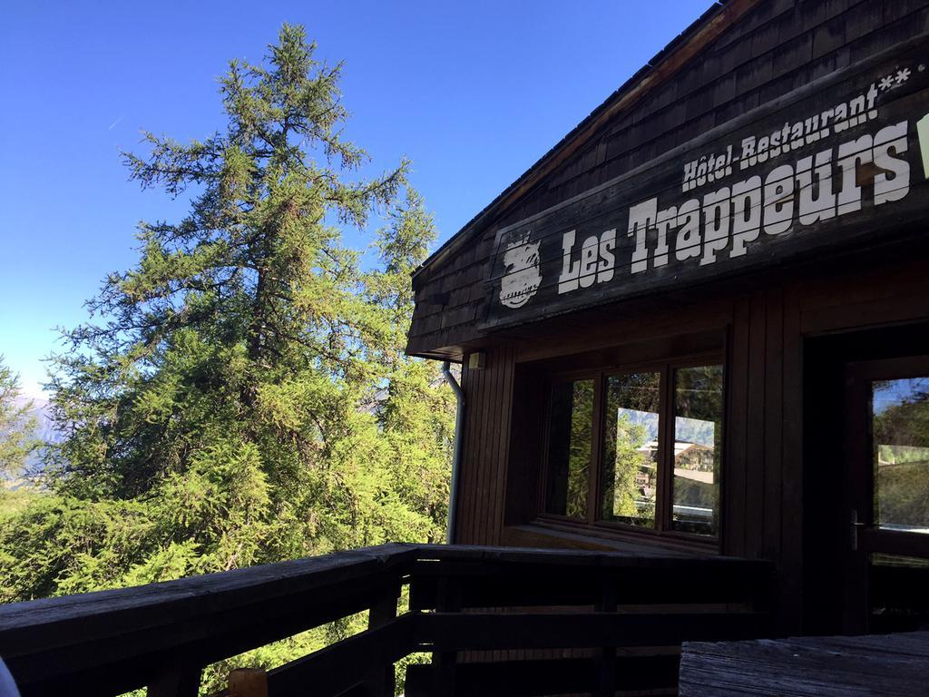 Hôtel Les Trappeurs Les Orres Exterior foto